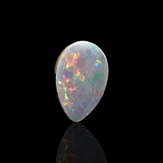 Opal australijski doublet 6x4 mm nr 57