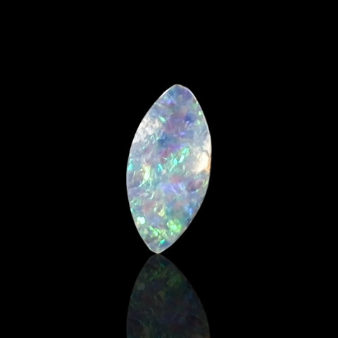 Opal australijski doublet 8x4 mm nr 81