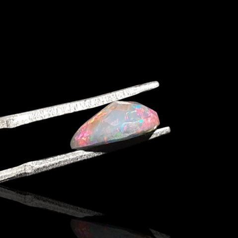 Czarny opal etiopski fasetowany 10x7 mm nr 666