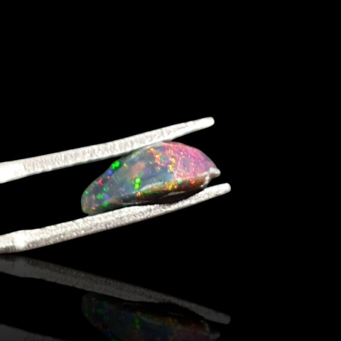 Czarny opal etiopski fasetowany 11x7 mm nr 648