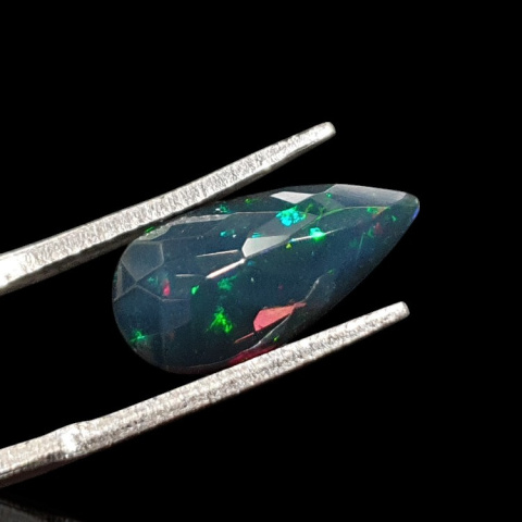 Czarny opal etiopski fasetowany 15x8 mm nr 625