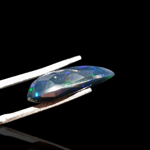 Czarny opal etiopski fasetowany 16x8 mm nr 617