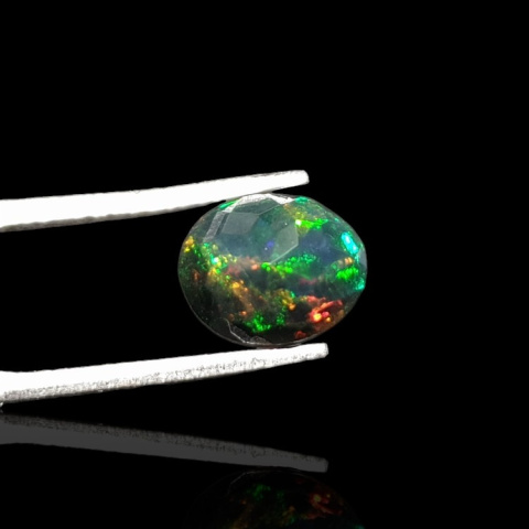 Czarny opal etiopski fasetowany 9x8 mm nr 681