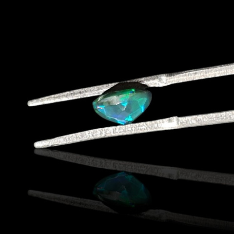 Czarny opal etiopski fasetowany fi 7 mm nr 713