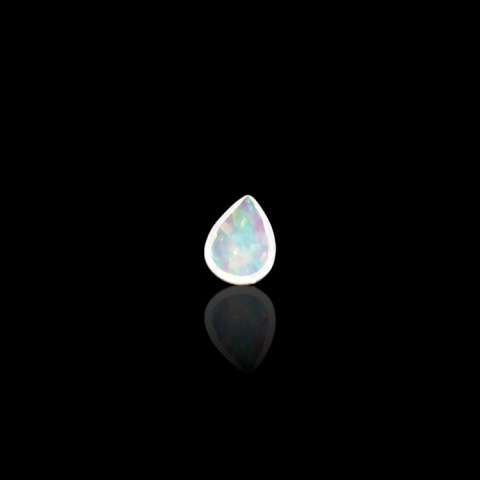 Opal z Etiopii kaboszon 7x5 mm nr 780