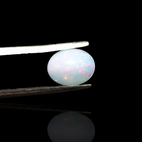 Opal z Etiopii kaboszon 8x6 mm nr 746