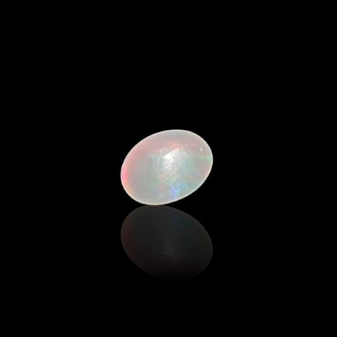 Opal z Etiopii kaboszon 8x6 mm nr 755