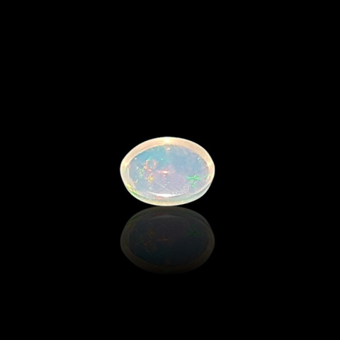 Opal z Etiopii kaboszon 8x6 mm nr 756