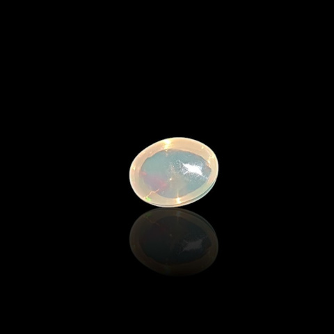 Opal z Etiopii kaboszon 8x6 mm nr 761