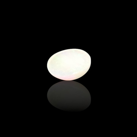 Opal z Etiopii kaboszon 9x7 mm nr 714