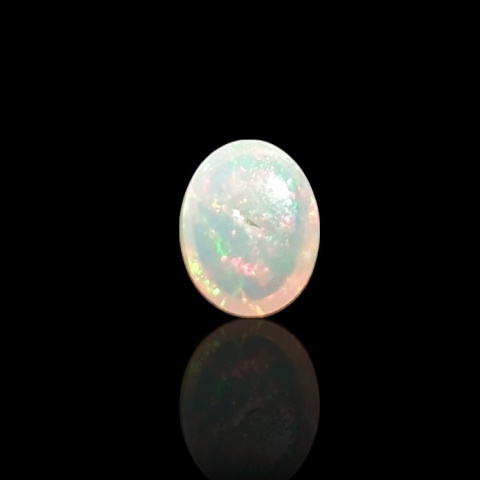 Opal z Etiopii kaboszon 9x7 mm nr 715