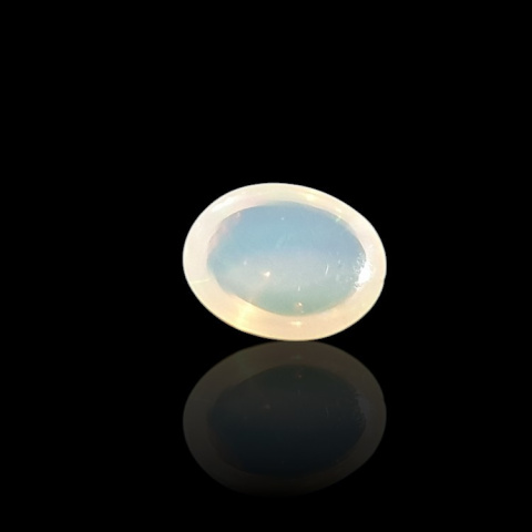 Opal z Etiopii kaboszon 9x7 mm nr 717