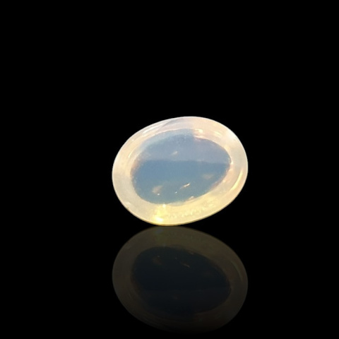 Opal z Etiopii kaboszon 9x7 mm nr 718