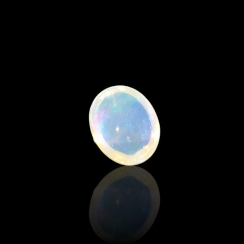 Opal z Etiopii kaboszon 9x7 mm nr 720