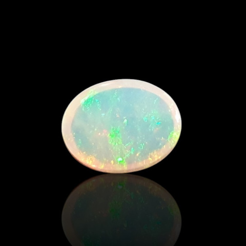 Opal z Etiopii kaboszon 9x7 mm nr 724