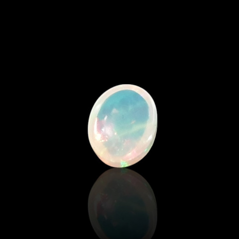 Opal z Etiopii kaboszon 9x7 mm nr 727