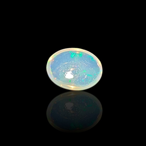 Opal z Etiopii kaboszon 9x7 mm nr 732