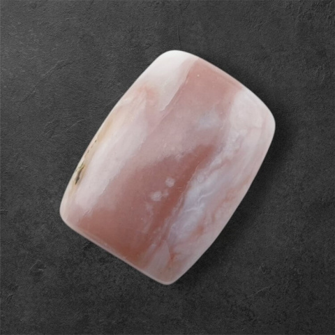 Opal różowy kaboszon 19x15 mm nr 107