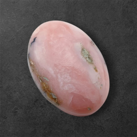 Opal różowy kaboszon 24x17 mm nr 123