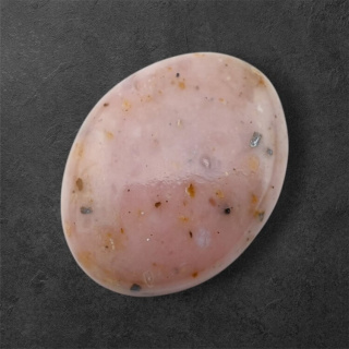 Opal różowy kaboszon 24x18 mm nr 113