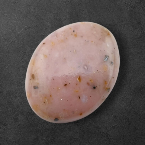 Opal różowy kaboszon 24x18 mm nr 113