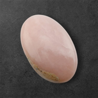 Opal różowy kaboszon 25x16 mm nr 106