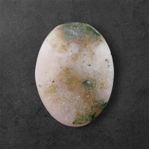 Opal różowy kaboszon 26x19 mm nr 93