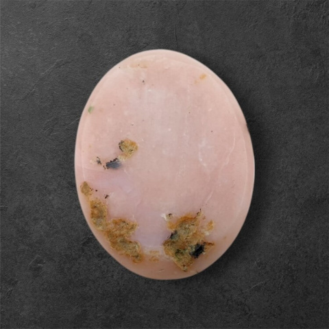 Opal różowy kaboszon 26x20 mm nr 73