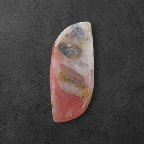 Opal różowy kaboszon 30x13 mm nr 67