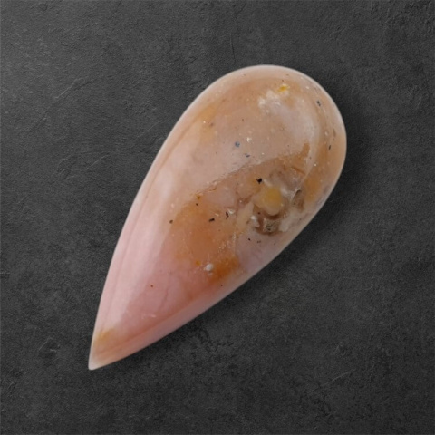 Opal różowy kaboszon 30x14 mm nr 100