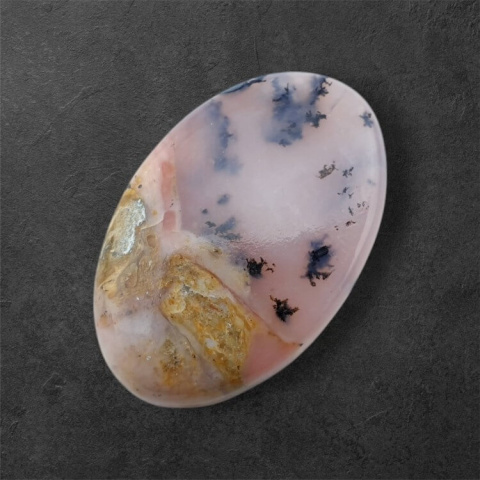 Opal różowy kaboszon 30x19 mm nr 114