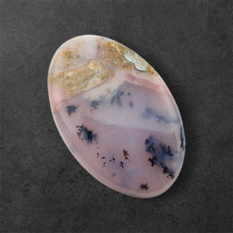 Opal różowy kaboszon 30x19 mm nr 114