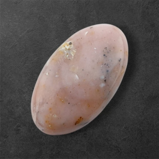 Opal różowy kaboszon 32x19 mm nr 102