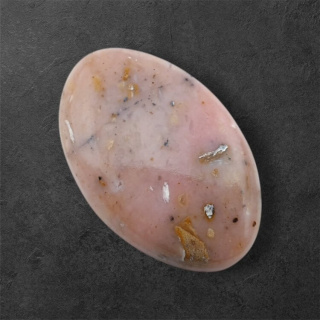 Opal różowy kaboszon 32x21 mm nr 109