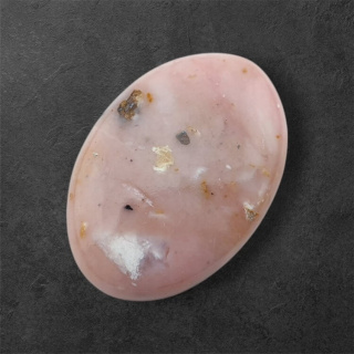 Opal różowy kaboszon 32x22 mm nr 55