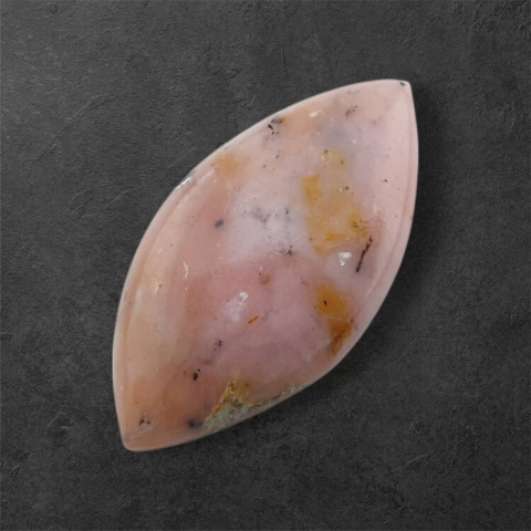 Opal różowy kaboszon 33x17 mm nr 66