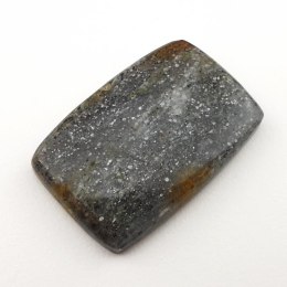 Czarny kamień słoneczny kaboszon ~33x22 mm nr 1