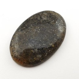 Czarny kamień słoneczny kaboszon ~36x24 mm nr 18