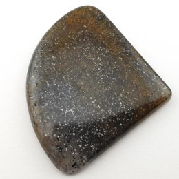 Czarny kamień słoneczny kaboszon 46x37 mm nr 17