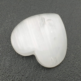 Selenit kaboszon serce 27x26 mm nr G8