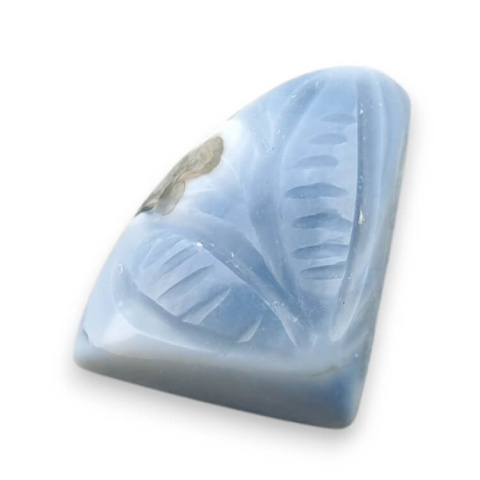 Opal niebieski kaboszon carving 17x14 mm nr 93
