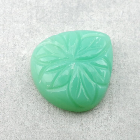 Chalcedon chryzo kaboszon carved 21x20 mm nr 47 Chalcedon chryzo kaboszon carved 21x20 mm nr 47