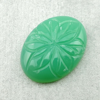Chalcedon chryzo kaboszon carving 25x18 mm nr 3