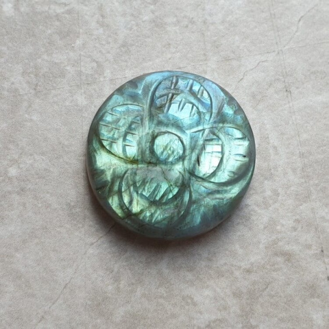 Labradoryt kaboszon carved fi 22 mm nr 203 Labradoryt kaboszon carved fi 22 mm nr 203