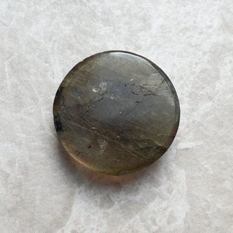 Labradoryt kaboszon carved fi 23 mm nr 123 Labradoryt kaboszon carved fi 23 mm nr 123