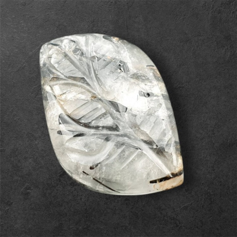 Kwarc z turmalinem kaboszon carving 24x17 mm nr 9 Kwarc z turmalinem kaboszon carving 24x17 mm nr 9