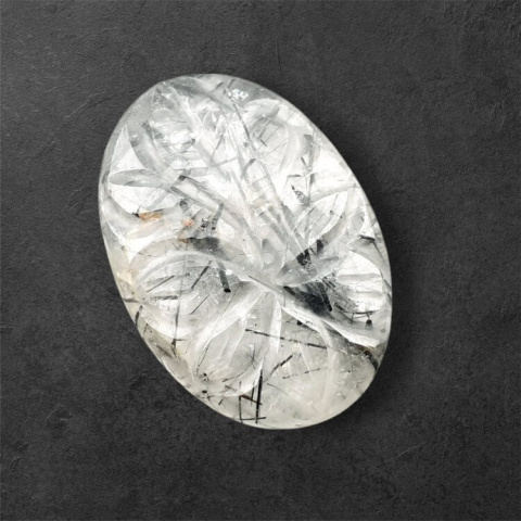 Kwarc z turmalinem kaboszon carving 26x18 mm nr 26 Kwarc z turmalinem kaboszon carving 26x18 mm nr 26