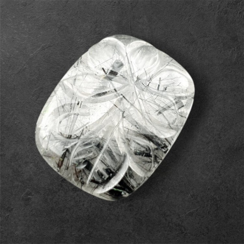 Kwarc z turmalinem kaboszon carving 27x21 mm nr 11 Kwarc z turmalinem kaboszon carving 27x21 mm nr 11