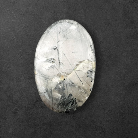Kwarc z turmalinem kaboszon carved 28x18 mm nr 42 Kwarc z turmalinem kaboszon carved 28x18 mm nr 42