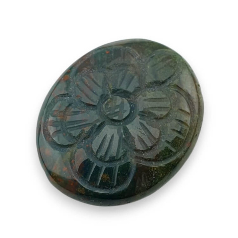 Heliotrop kaboszon carving 32x27 mm nr 10 Heliotrop kaboszon carving 32x27 mm nr 10